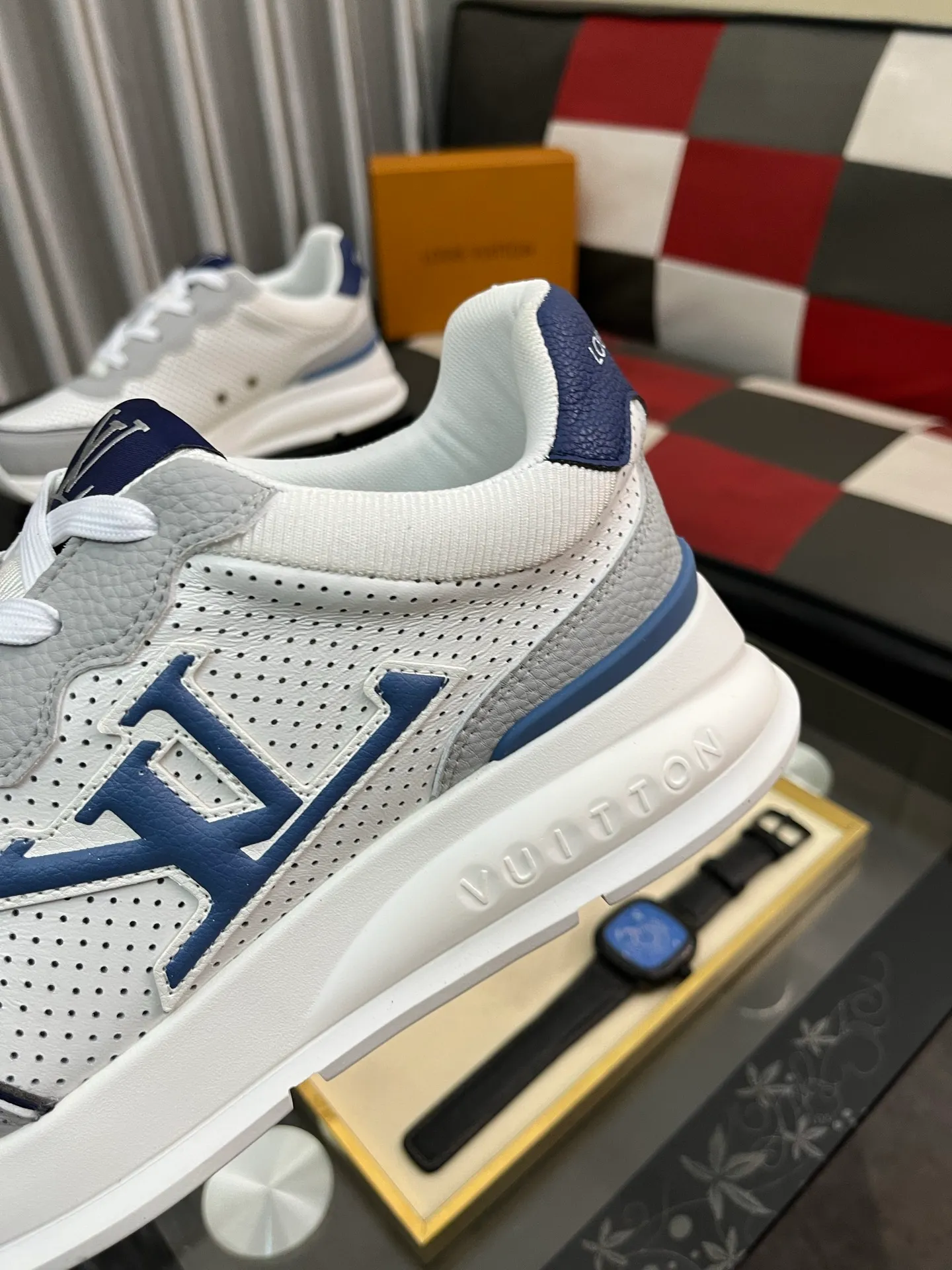 Men's shoes 💰458⌚️⌚️[Louis Vuitton LV] Dad shoes are popular casual sports shoes with outsole, breathable and comfortable, easy to walk, trendy men's versatile fly woven epoxy with ➕leather lining➕Gucci's popular original outsole, sports and running style, super comfortable. Code number 38-44